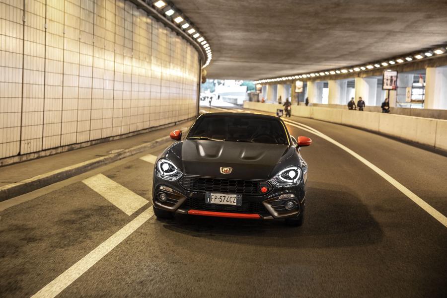  Abarth 124 Spider 70esimo Anniversario (348) 2019 года  (фото 12 из 16)